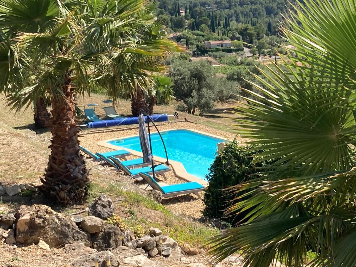 La Venturonne Appartement Neuf Rez De Jardin 45 M2 Vue Mer Et Vignes 10 Mn Des Plages Le Beausset Dış mekan fotoğraf
