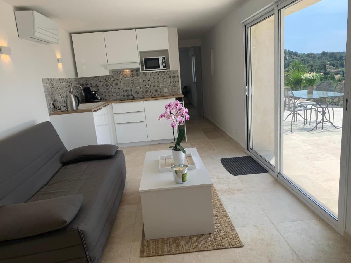 La Venturonne Appartement Neuf Rez De Jardin 45 M2 Vue Mer Et Vignes 10 Mn Des Plages Le Beausset Dış mekan fotoğraf